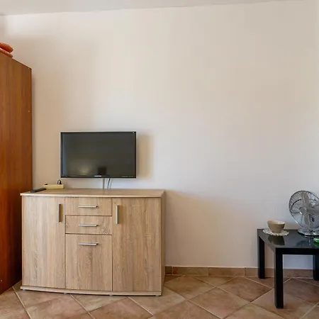 Naki Apartment *